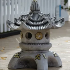 Statues & Sculptures Pagodas^Triple Top Japanese Pagoda Stone Garden Ornament